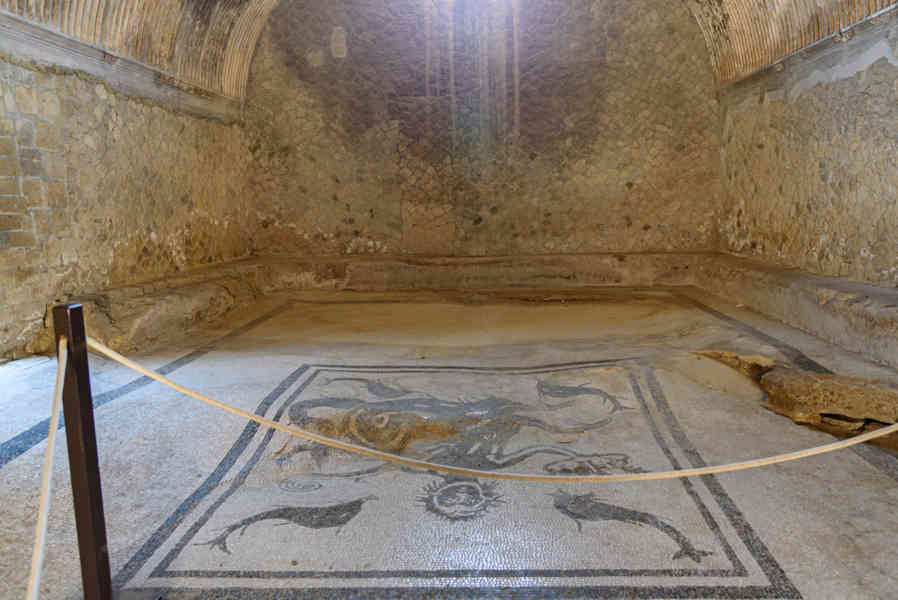 263 - Italia - Herculano - parque arqueológico de Herculano - Termas Masculinas.jpg